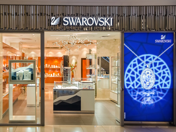 Keeping the sparkle in your diamonds – protection and safety for Jewelery stores